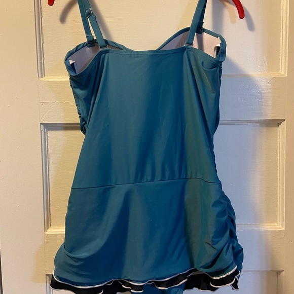 Teal swim dress size 12 with adjustable straps. - Picture 3 of 4